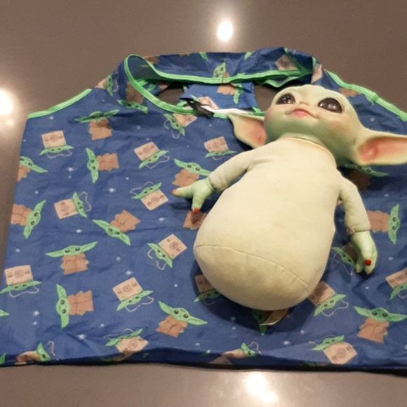 Baby Yoda Accessories - Mattel Baby Yoda with Baby Yoda Bag